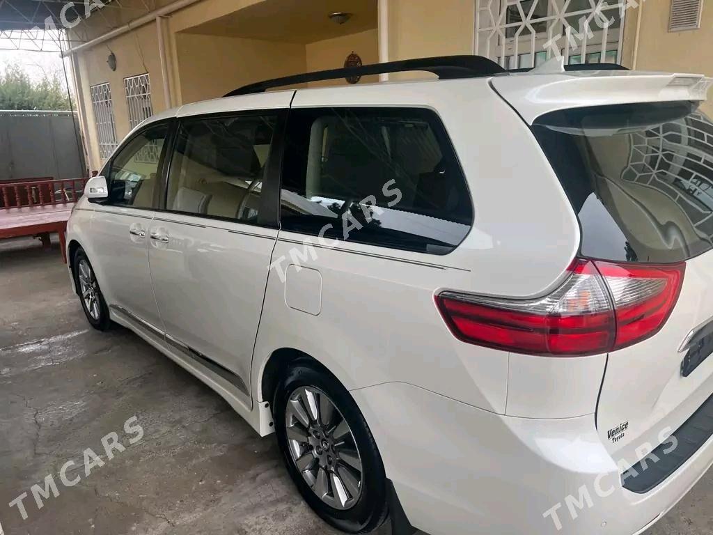Toyota Sienna 2020 - 680 000 TMT - Бекреве - img 6