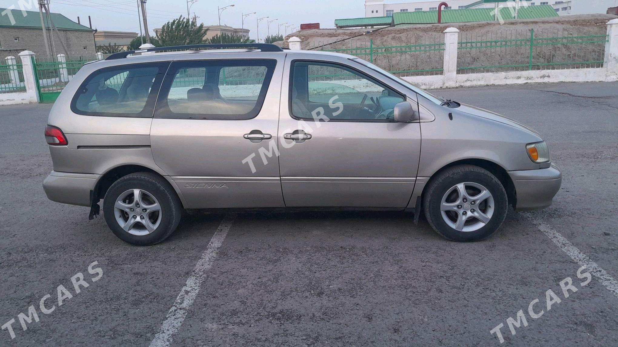 Toyota Sienna 2002 - 130 000 TMT - Sarahs - img 6