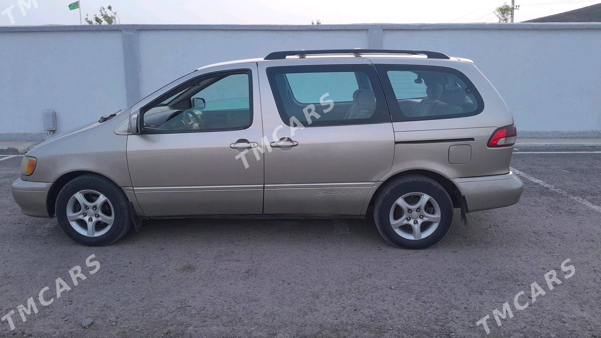 Toyota Sienna 2002 - 130 000 TMT - Sarahs - img 4