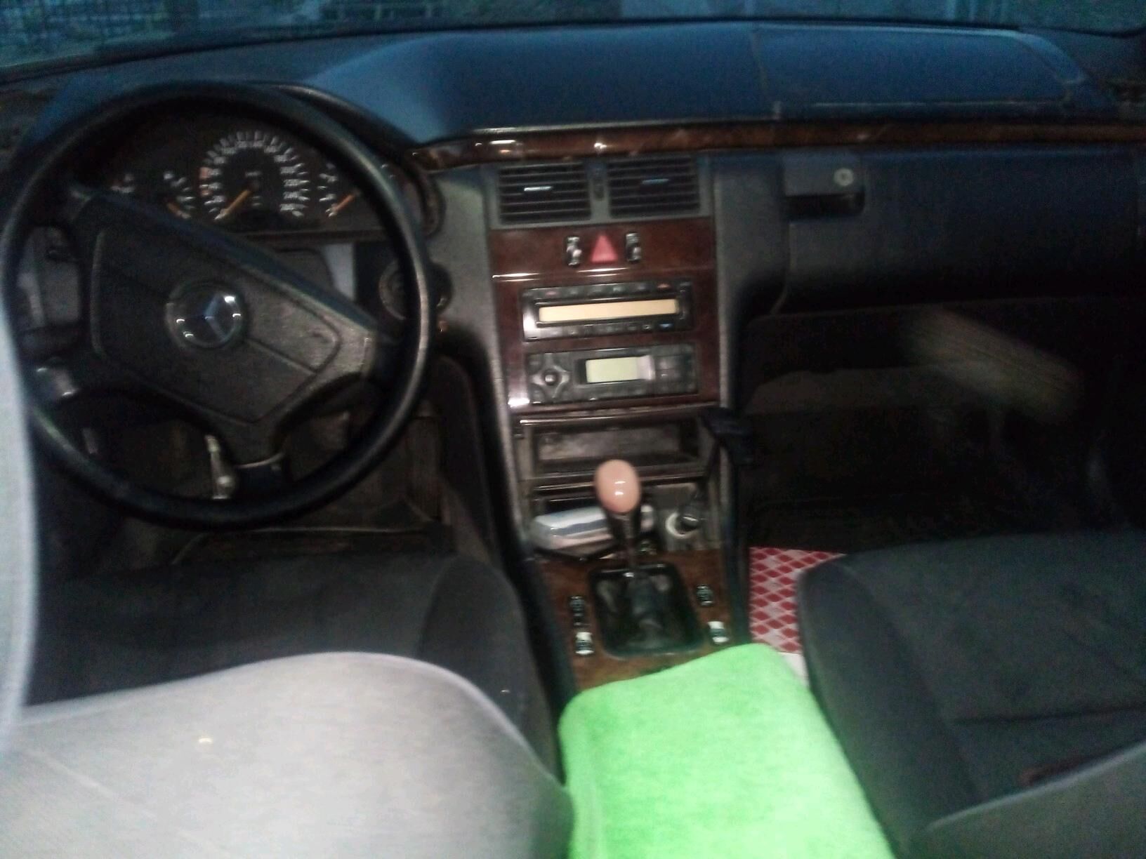 Mercedes-Benz E320 1996 - 63 000 TMT - Анев - img 3