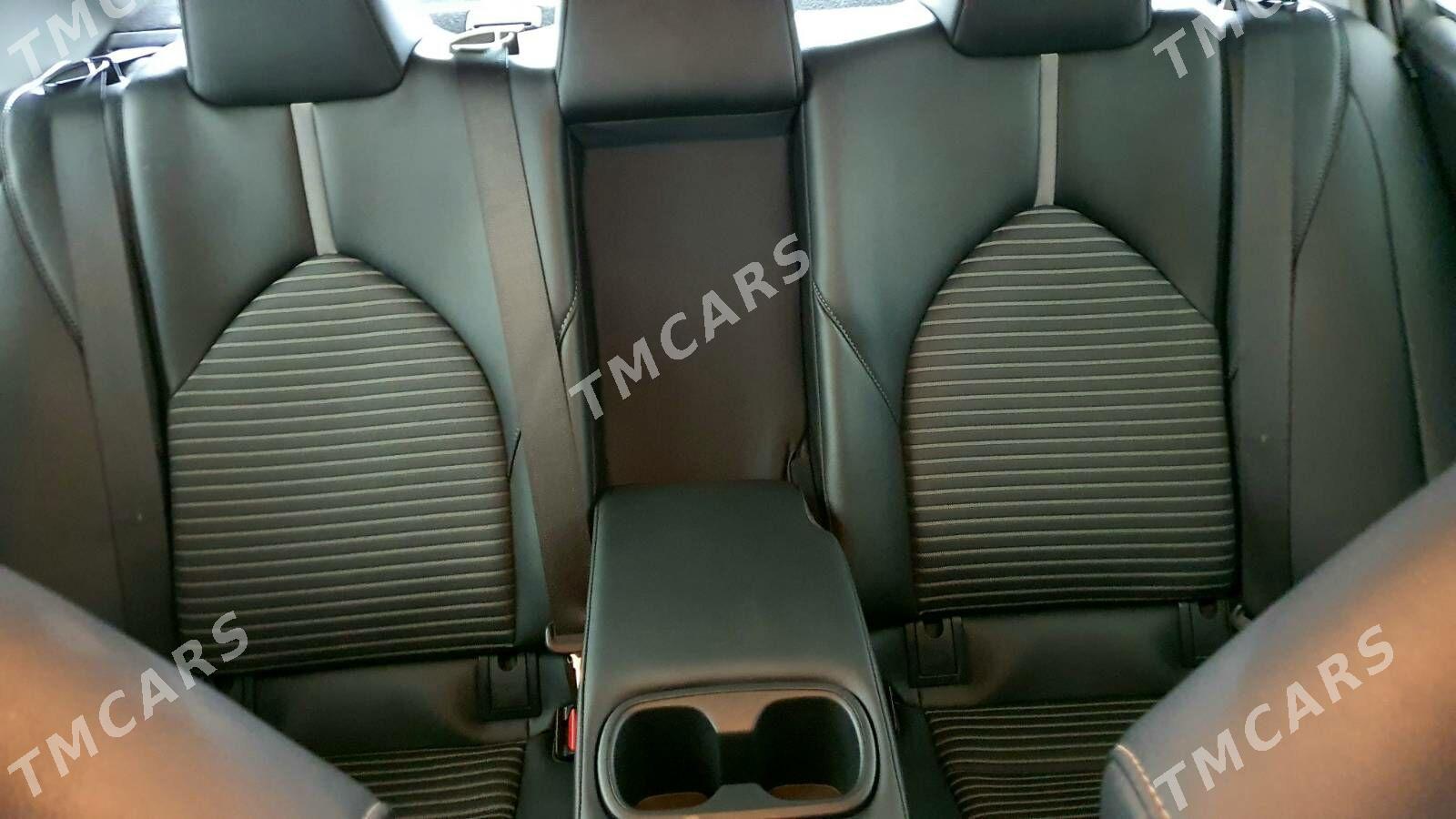 Toyota Camry 2021 - 335 000 TMT - Aşgabat - img 4