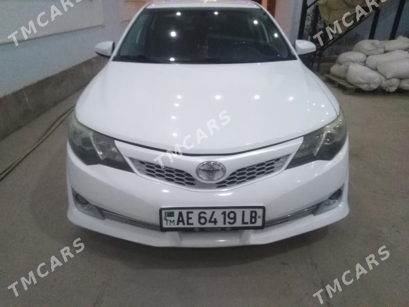 Toyota Camry 2012 - 200 000 TMT - Фарап - img 7