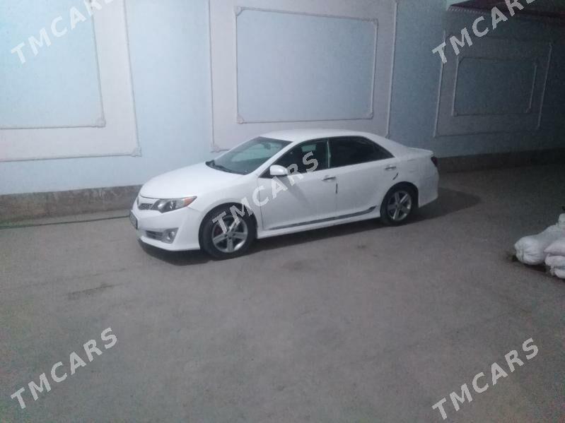 Toyota Camry 2012 - 200 000 TMT - Фарап - img 8