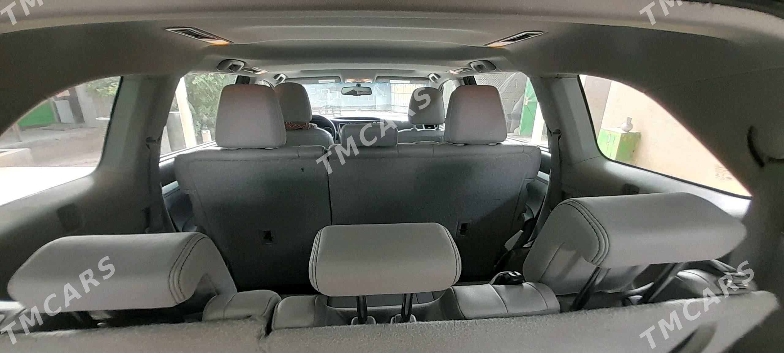 Toyota Highlander 2016 - 380 000 TMT - Kaka - img 4