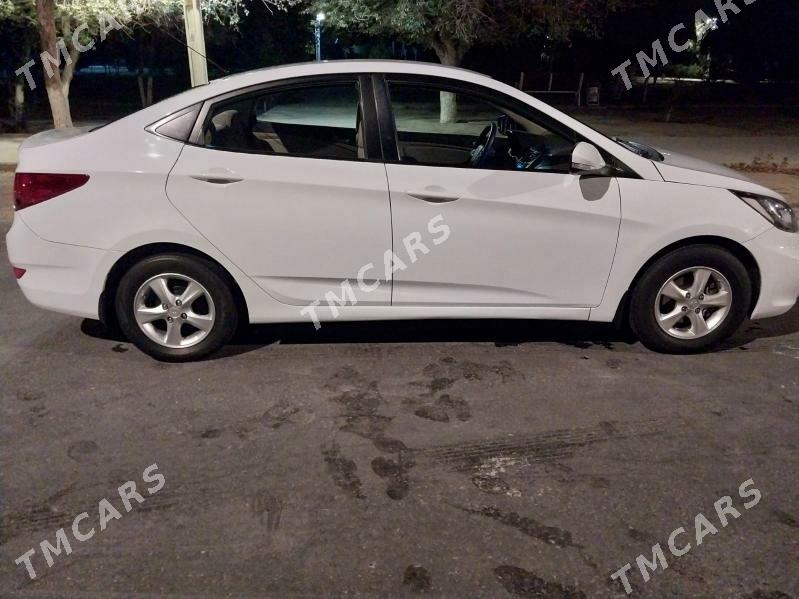 Hyundai Accent 2013 - 140 000 TMT - 30 мкр - img 3
