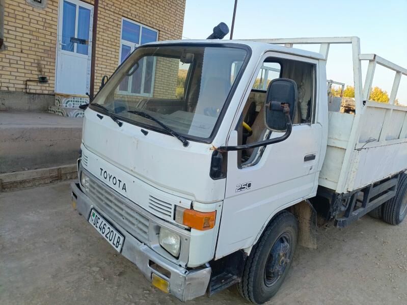 Toyota Dyna 1992 - 70 000 TMT - Фарап - img 8