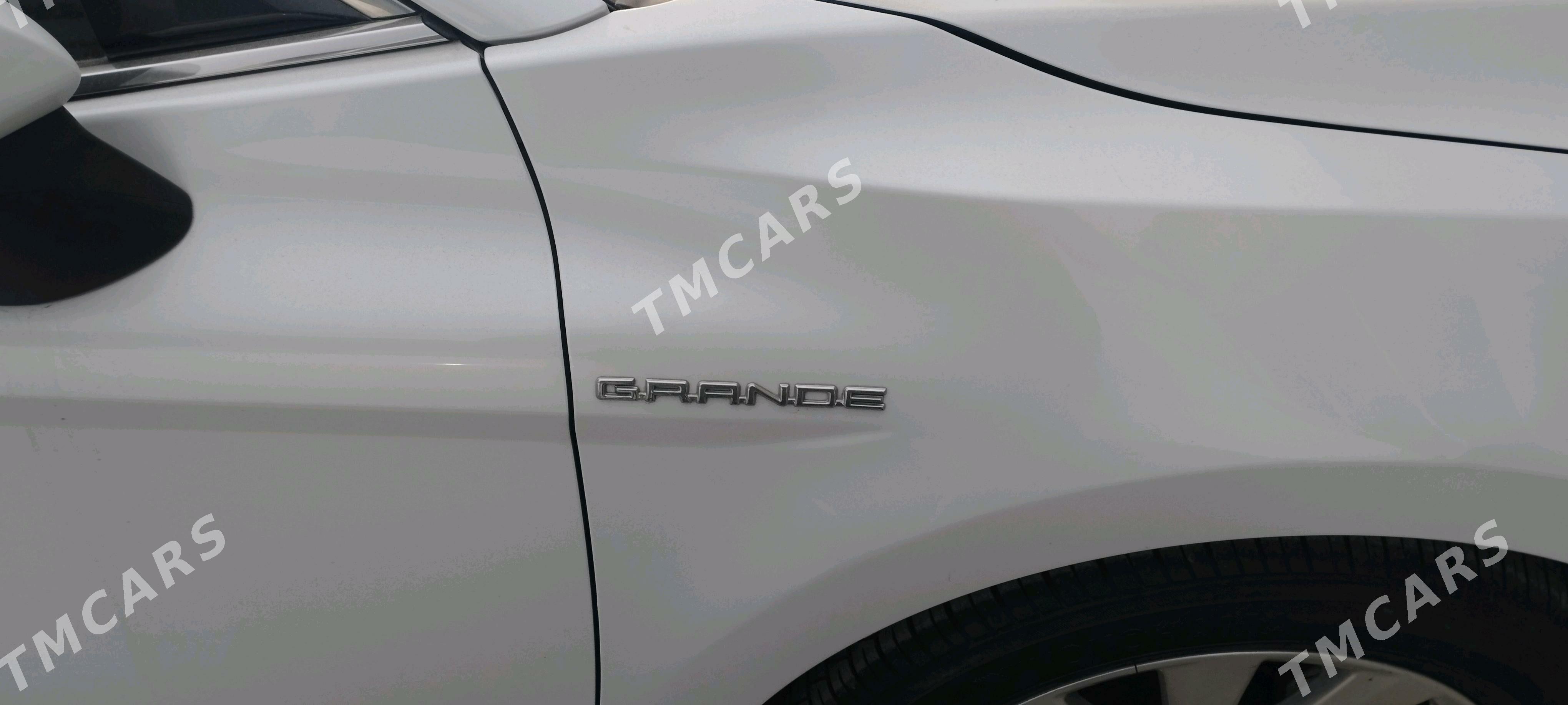 Toyota Camry 2019 - 450 000 TMT - Мары - img 6
