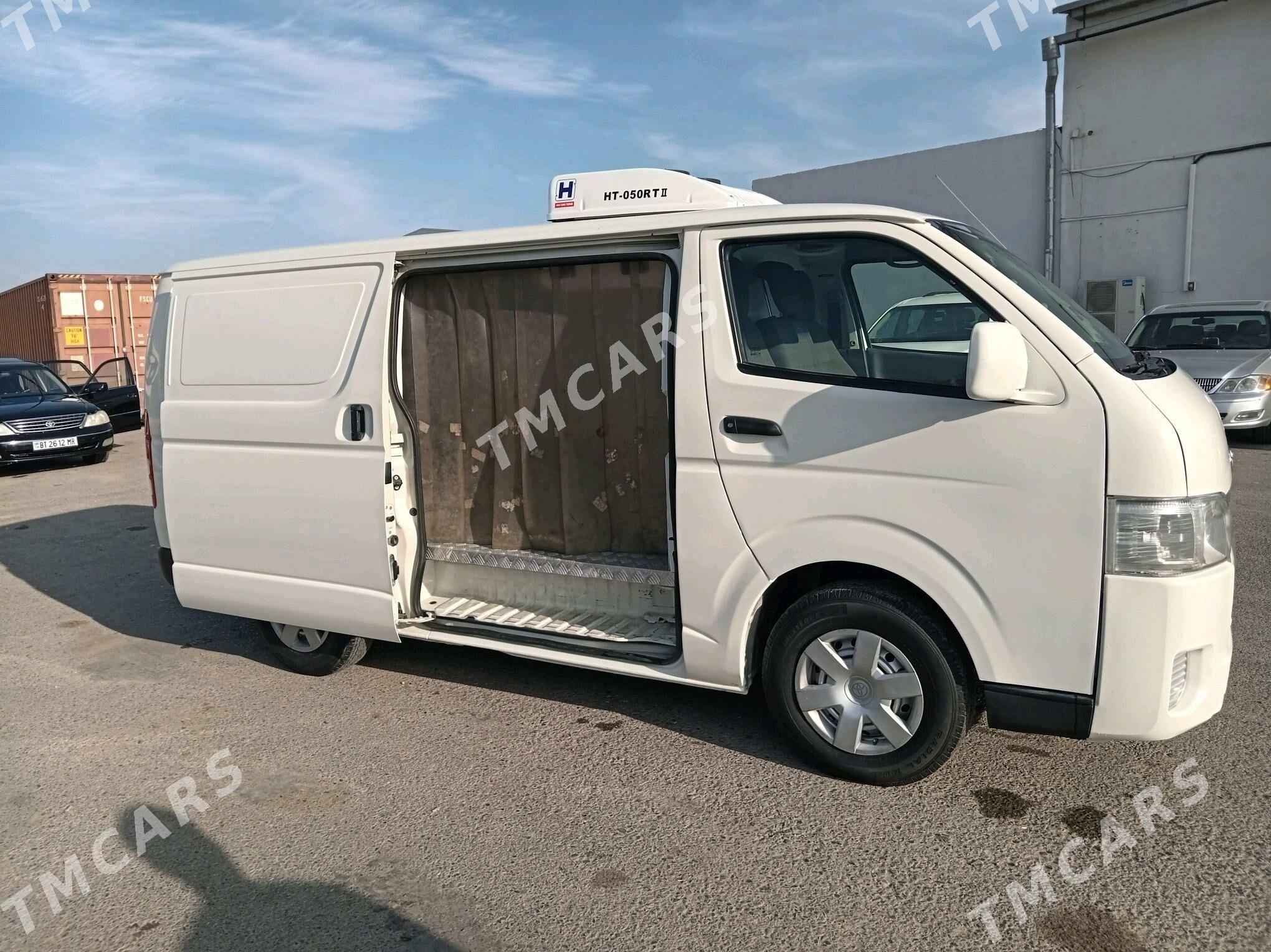 Toyota Hiace 2018 - 385 000 TMT - Mary - img 5