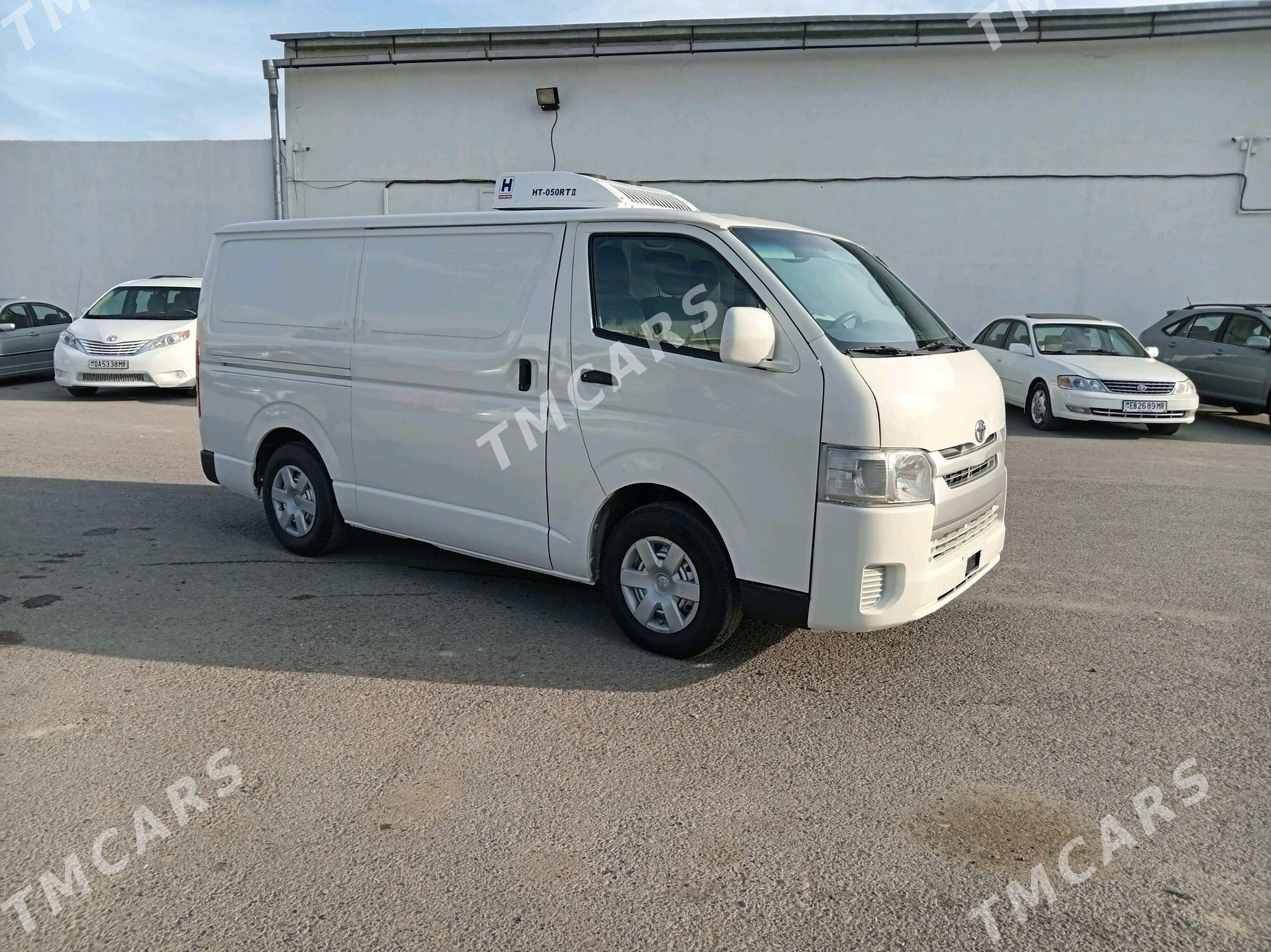 Toyota Hiace 2018 - 385 000 TMT - Mary - img 9
