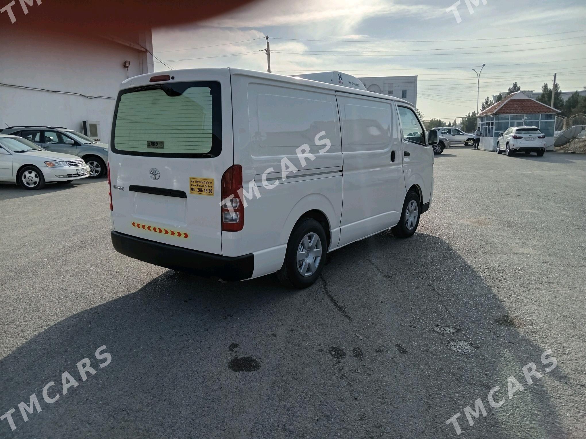 Toyota Hiace 2018 - 385 000 TMT - Mary - img 4