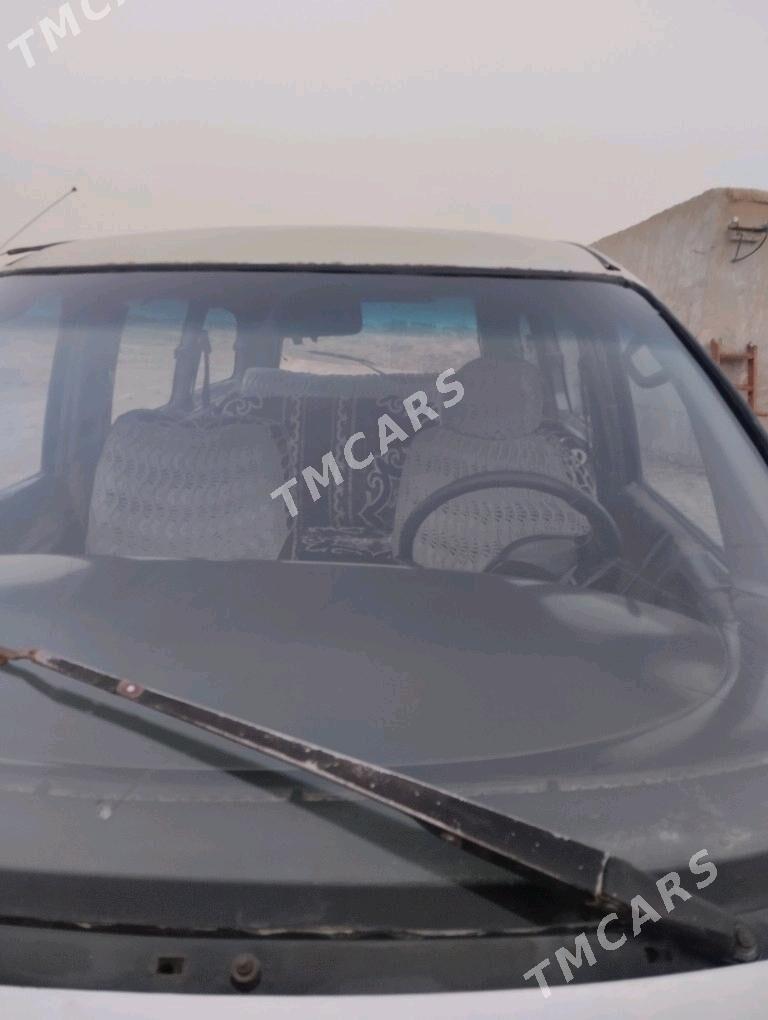 Toyota Previa 1993 - 30 000 TMT - Мургап - img 5
