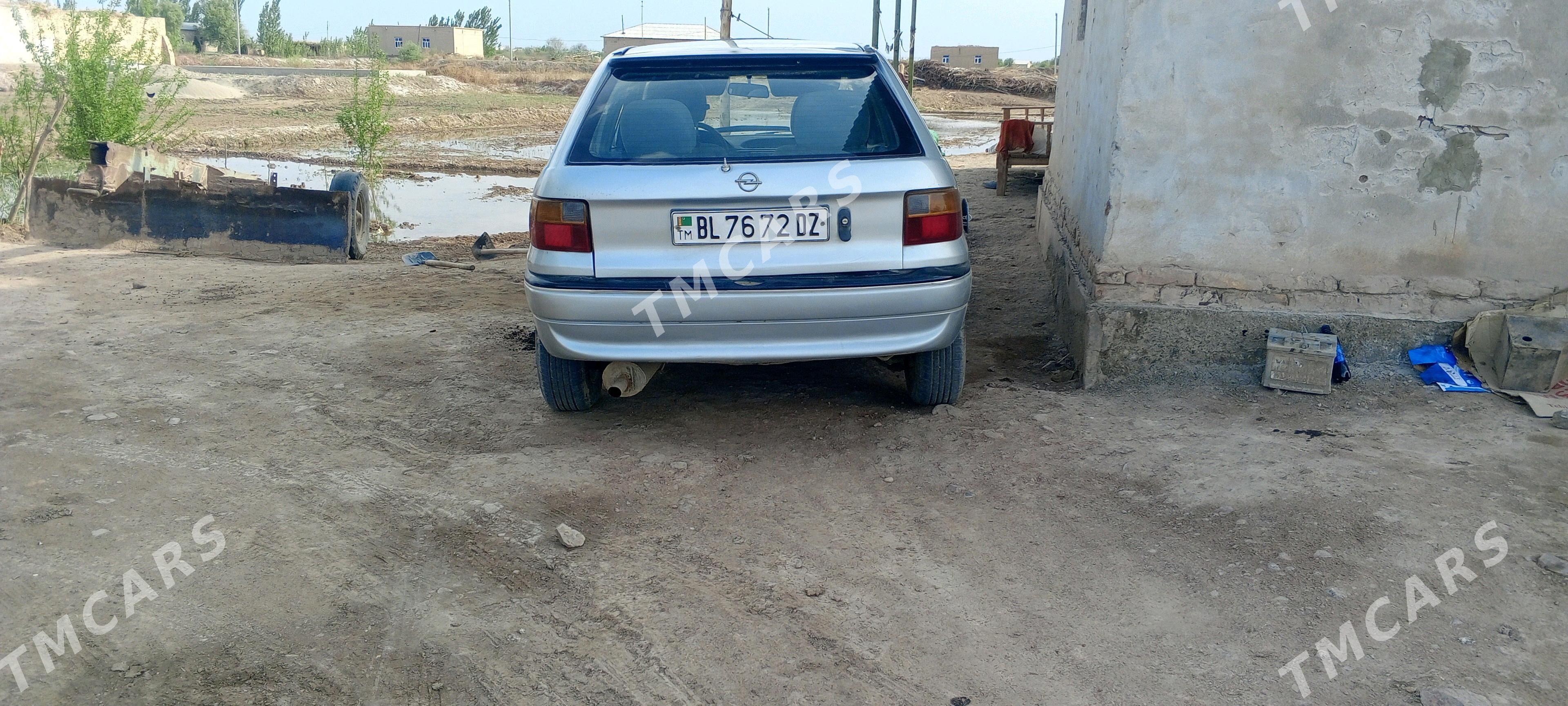 Opel Astra 1993 - 30 000 TMT - Губадаг - img 4