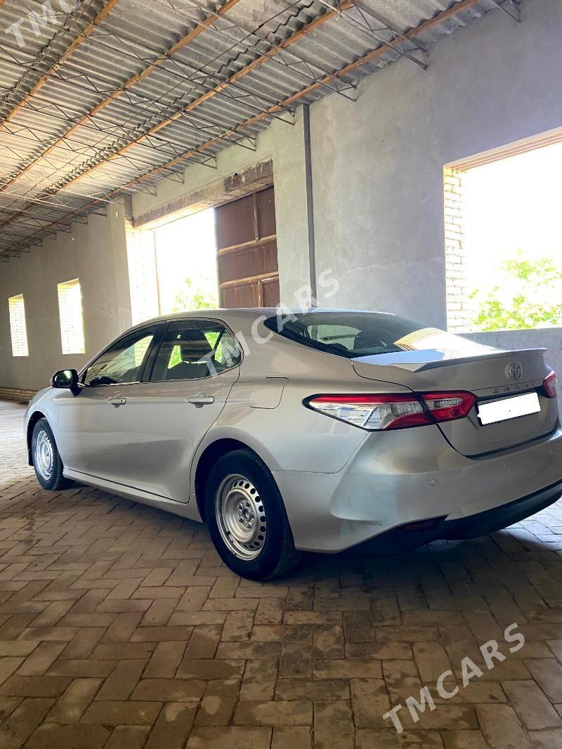 Toyota Camry 2019 - 265 000 TMT - Халач - img 4
