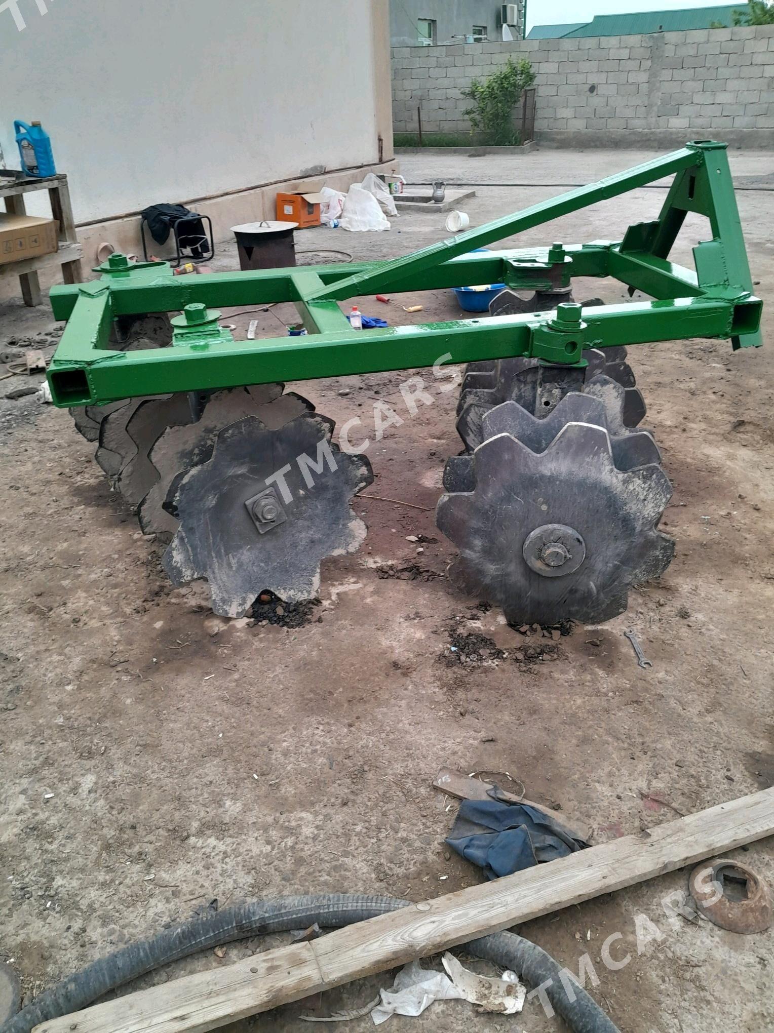 MTZ 82 2002 - 25 000 TMT - Büzmeýin - img 3
