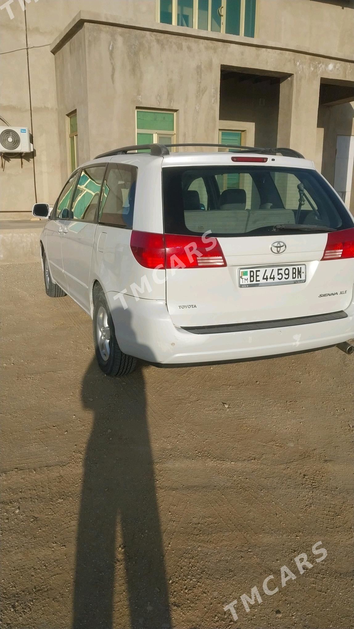 Toyota Sienna 2004 - 180 000 TMT - Эсенгулы - img 4