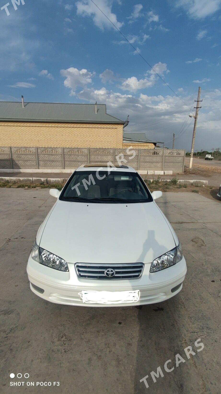 Toyota Camry 2001 - 156 000 TMT - Байрамали - img 2