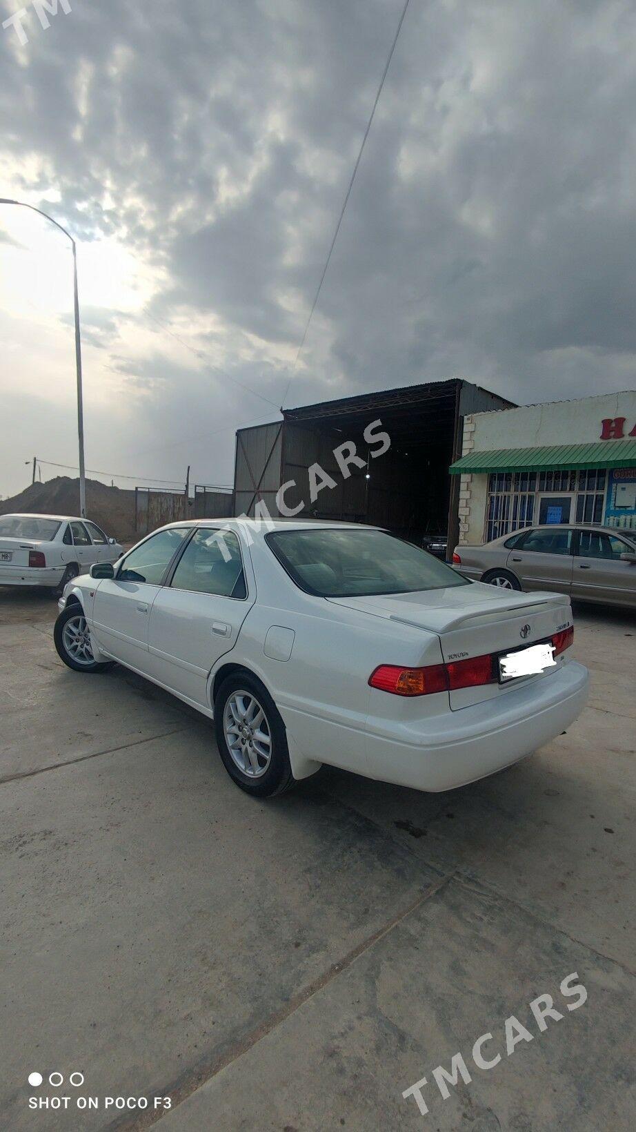 Toyota Camry 2001 - 156 000 TMT - Байрамали - img 3