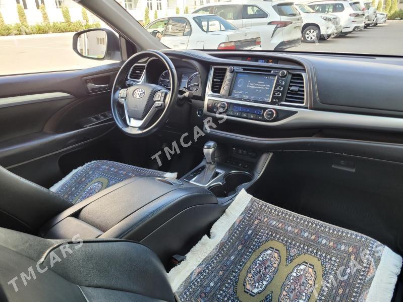 Toyota Highlander 2018 - 394 000 TMT - Мары - img 7