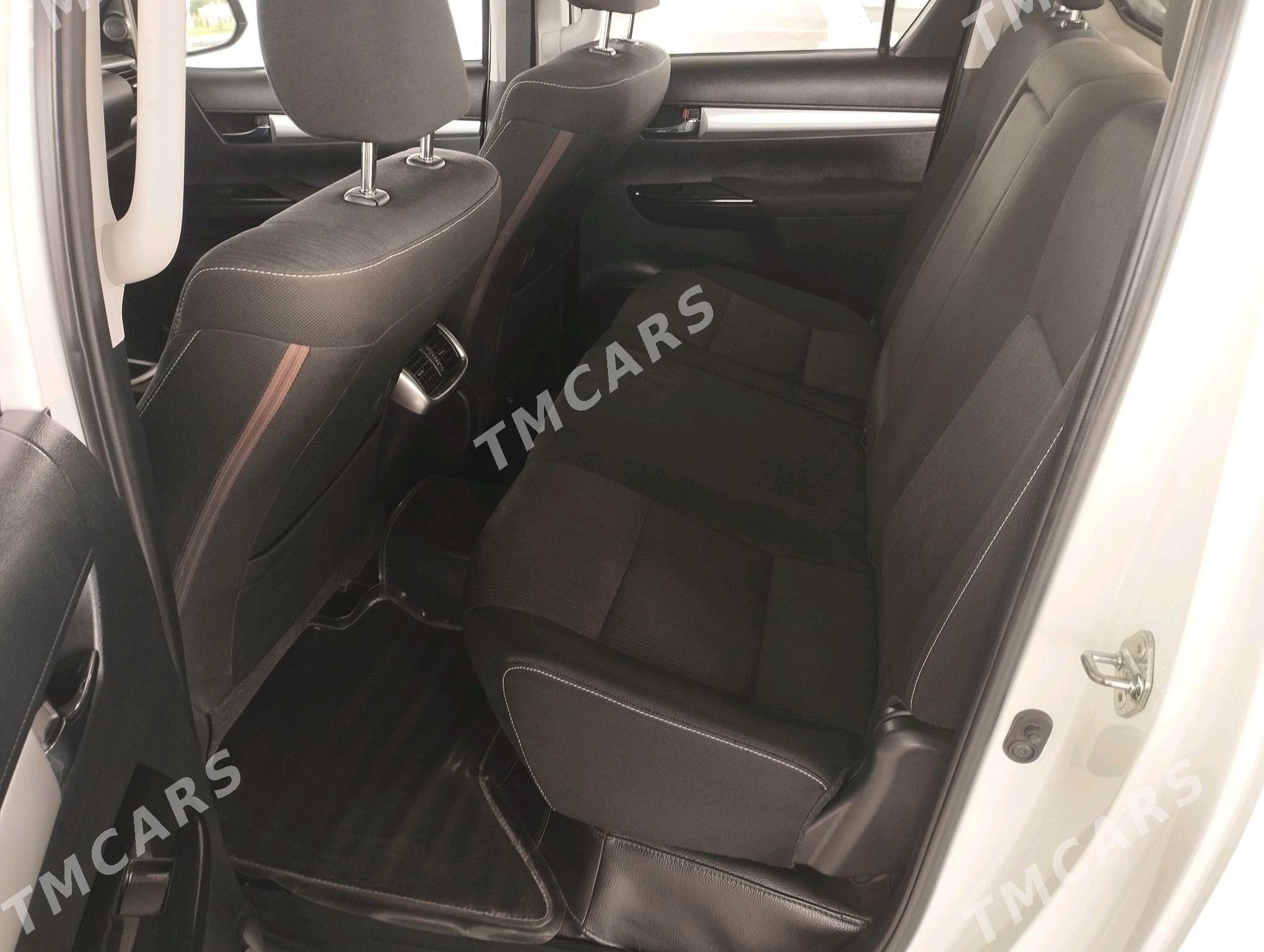 Toyota Hilux 2019 - 550 000 TMT - Туркменабат - img 8