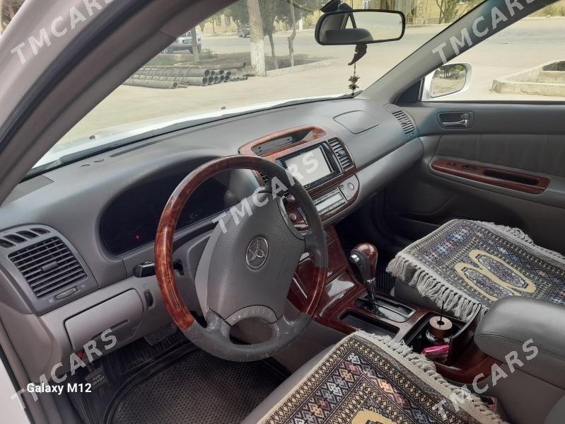 Toyota Camry 2005 - 193 000 TMT - Саят - img 8