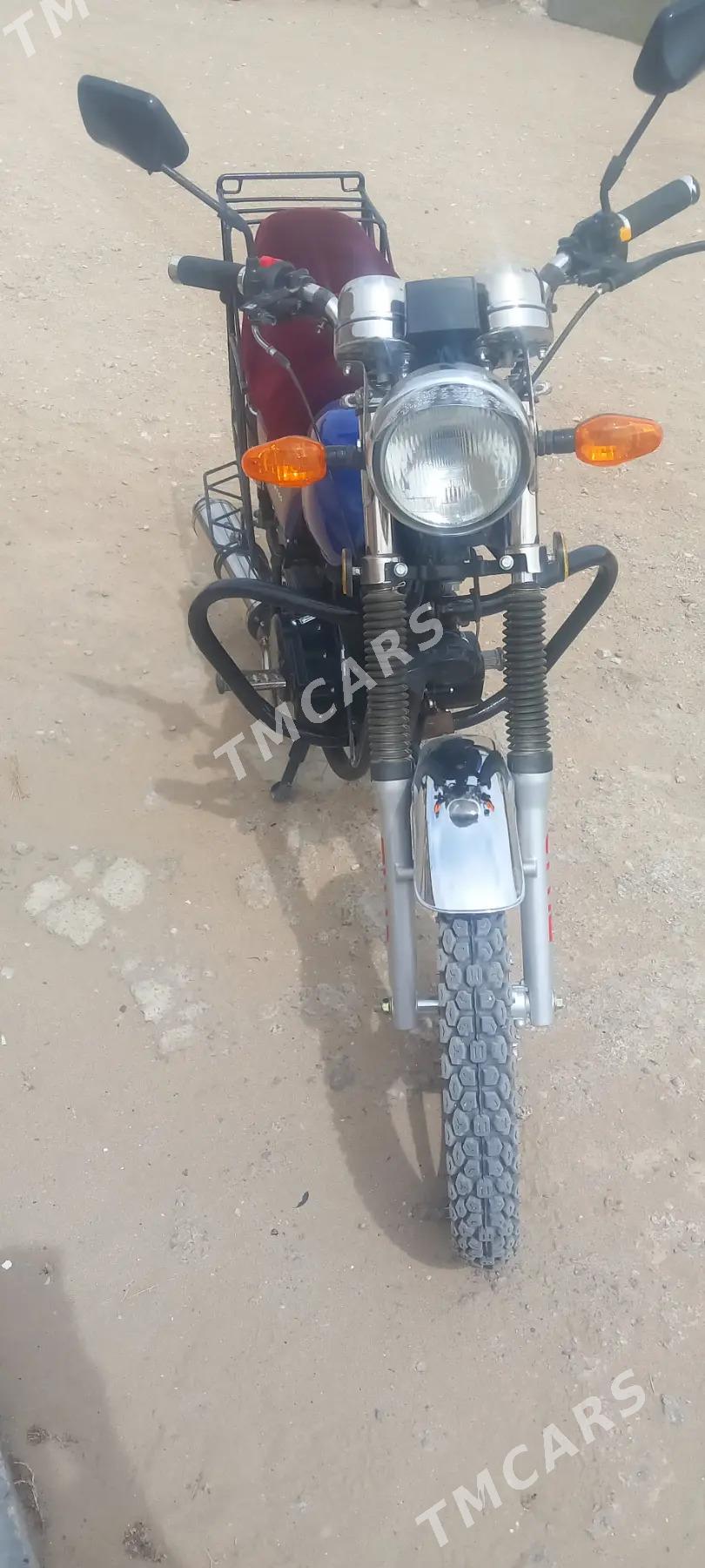 Fekon FK150-8G 2015 - 15 400 TMT - Гумдаг - img 2