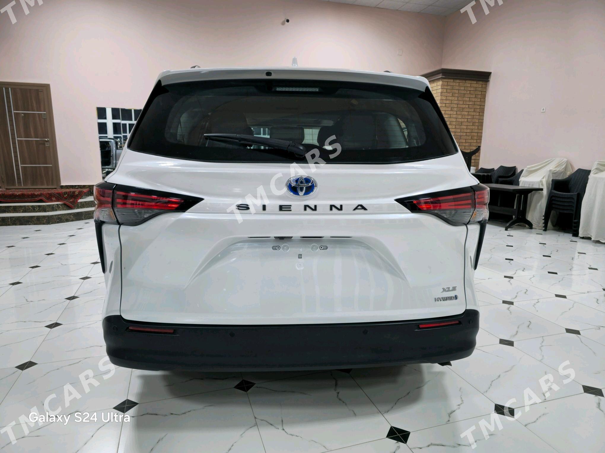 Toyota Sienna 2022 - 540 000 TMT - Дянев - img 3