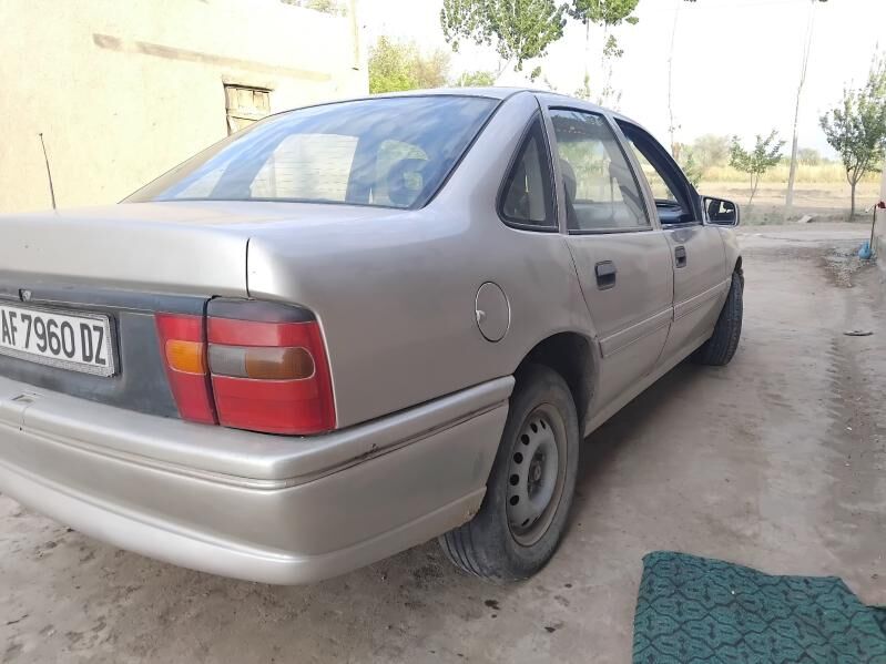 Opel Vectra 1992 - 30 000 TMT - Boldumsaz - img 6