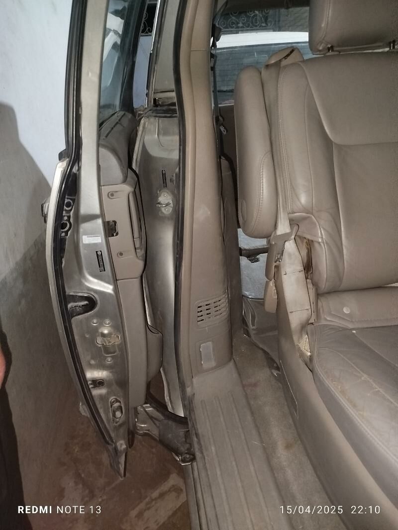 Toyota Sienna 2005 - 210 000 TMT - Халач - img 7