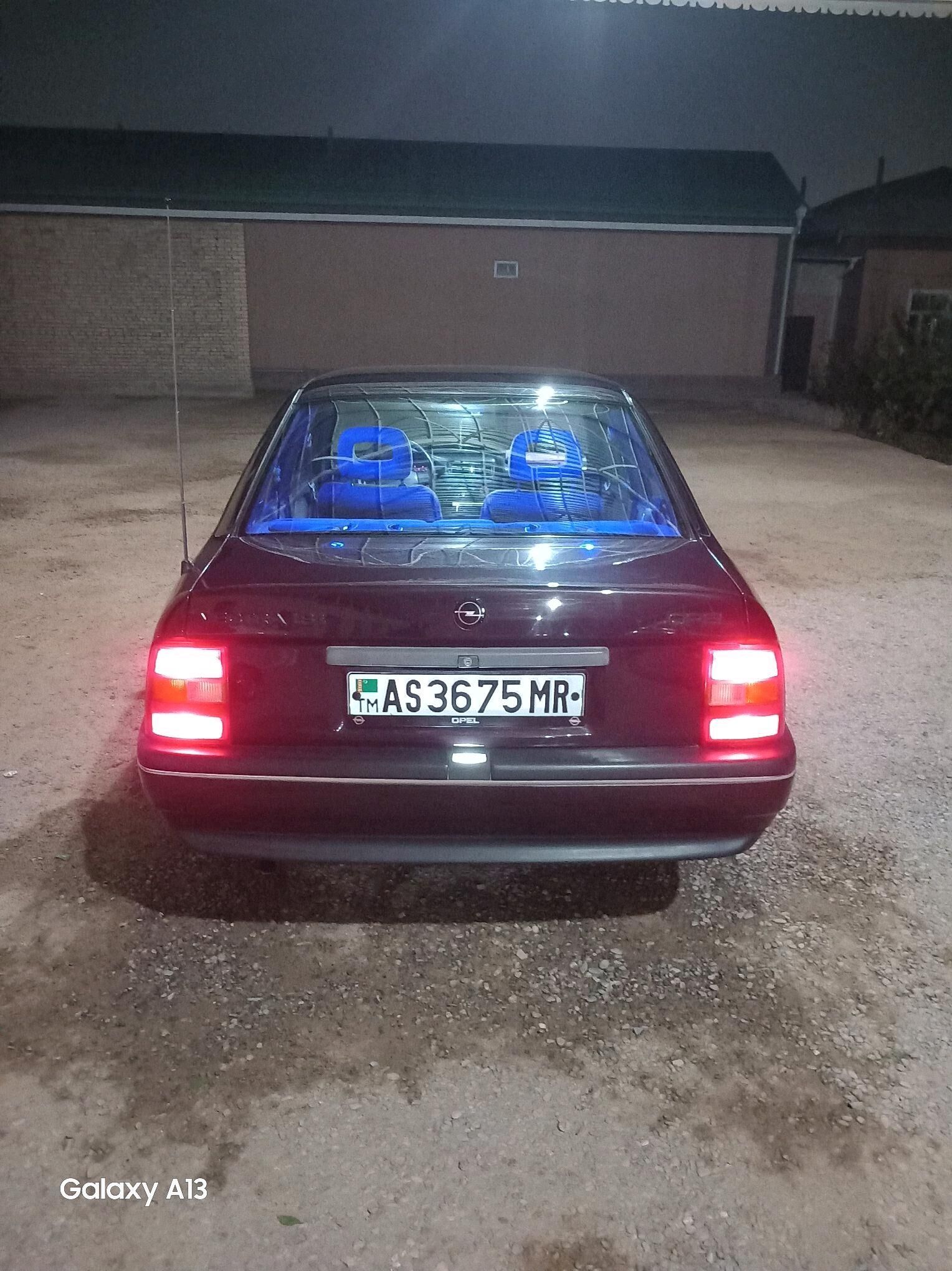 Opel Vectra 1991 - 40 000 TMT - Mary - img 10