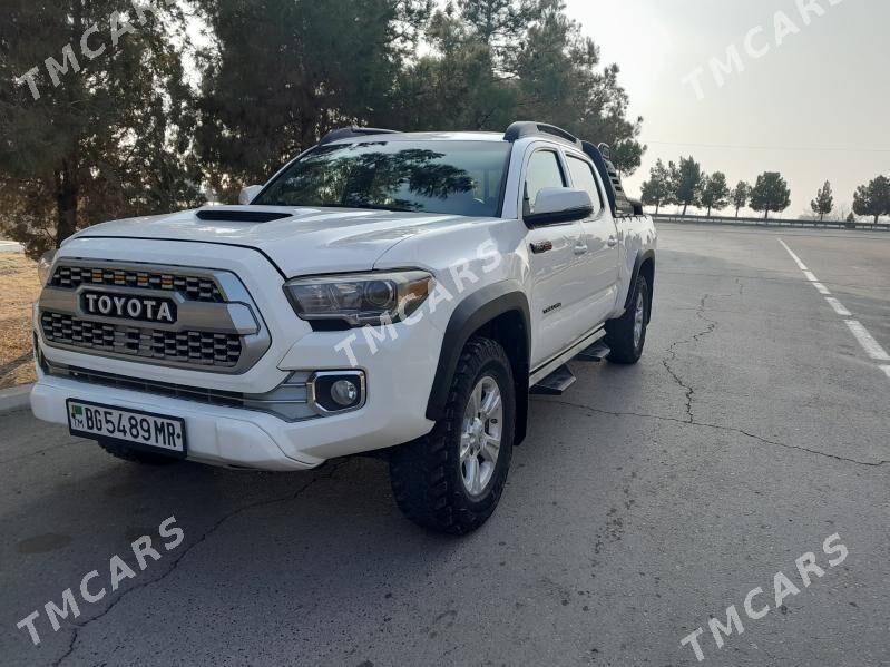 Toyota Tacoma 2018 - 330 000 TMT - Baýramaly - img 5