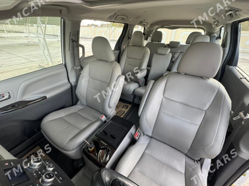 Toyota Sienna 2020 - 400 000 TMT - Мары - img 6