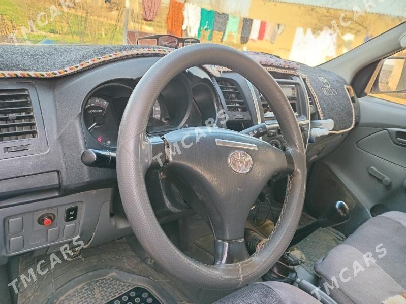 Toyota Hilux 2006 - 220 000 TMT - Ёлётен - img 3