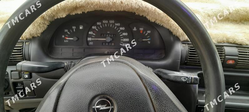 Opel Astra 1992 - 25 000 TMT - Hojambaz - img 3