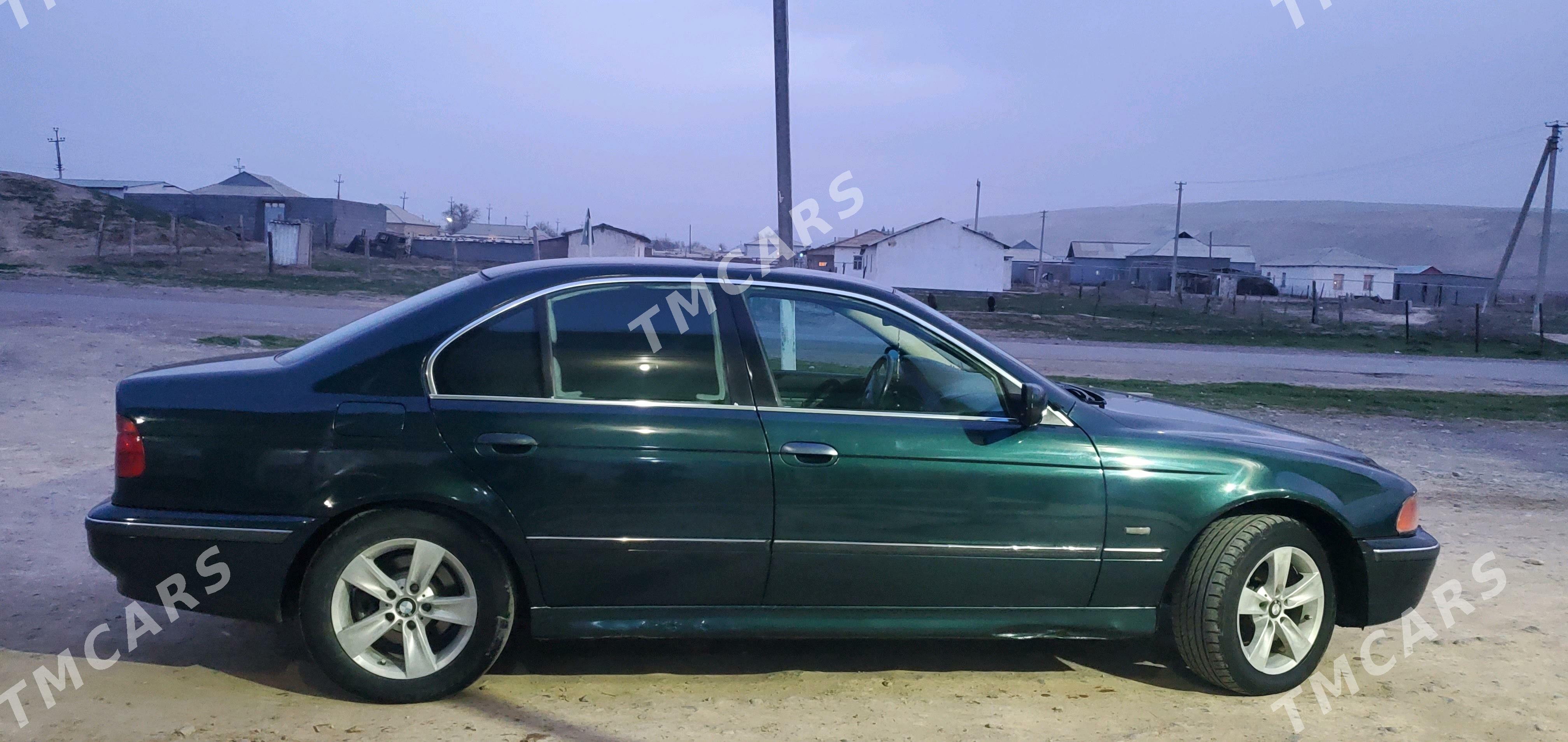 BMW E39 1998 - 70 000 TMT - Serhetabat (Guşgy) - img 2