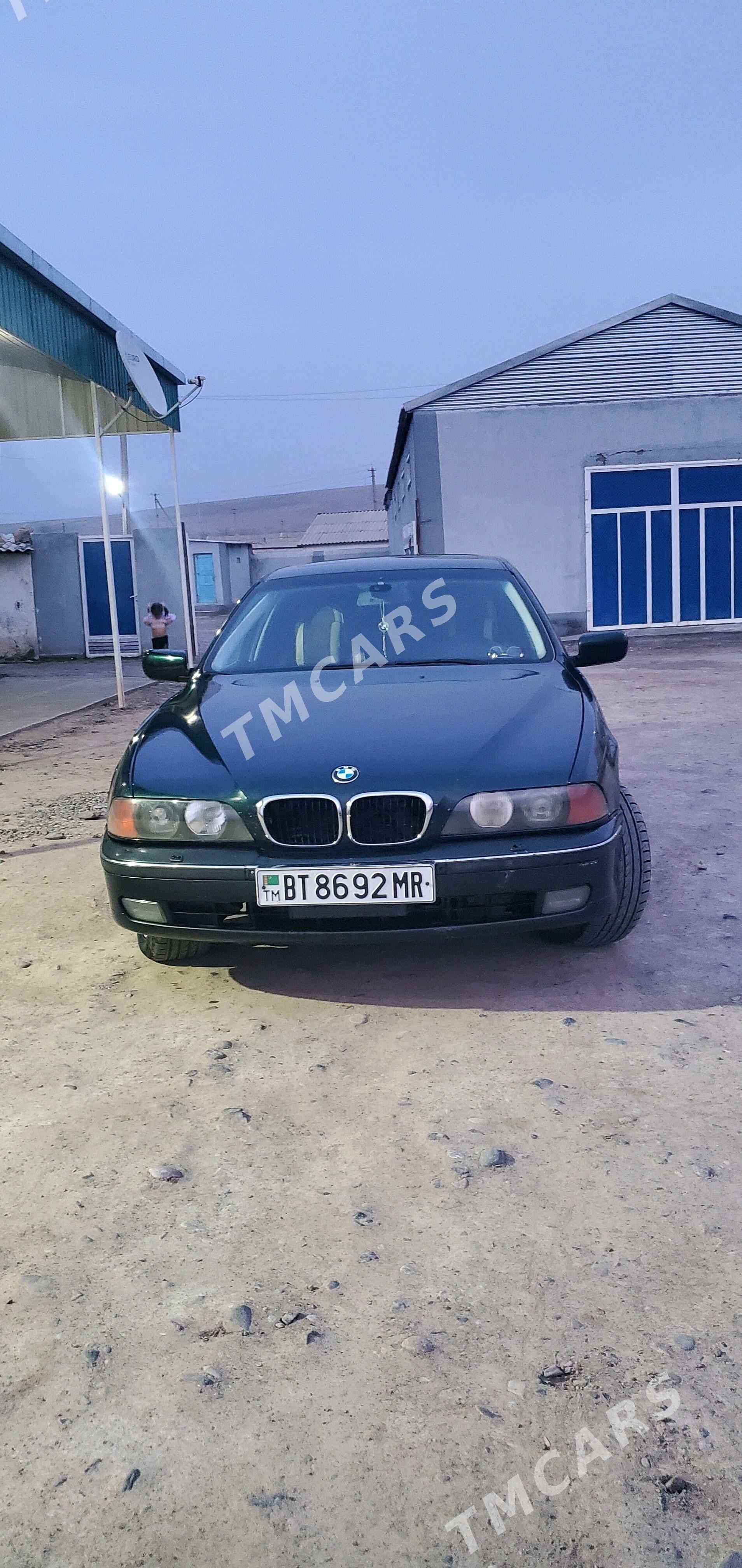 BMW E39 1998 - 70 000 TMT - Serhetabat (Guşgy) - img 5