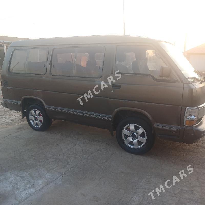 Toyota Hiace 1989 - 20 000 TMT - Байрамали - img 4