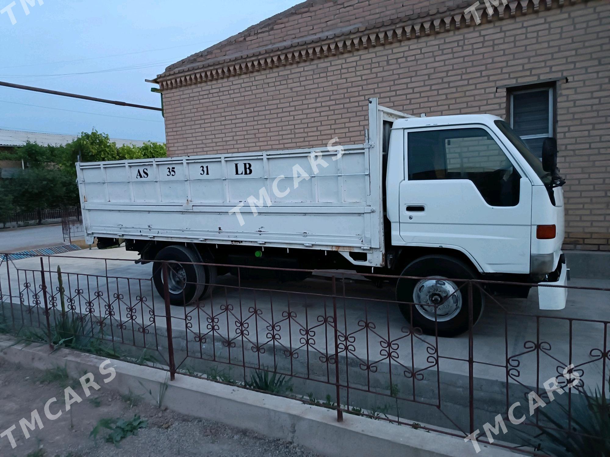 Toyota Dyna 1999 - 140 000 TMT - Sakar - img 4