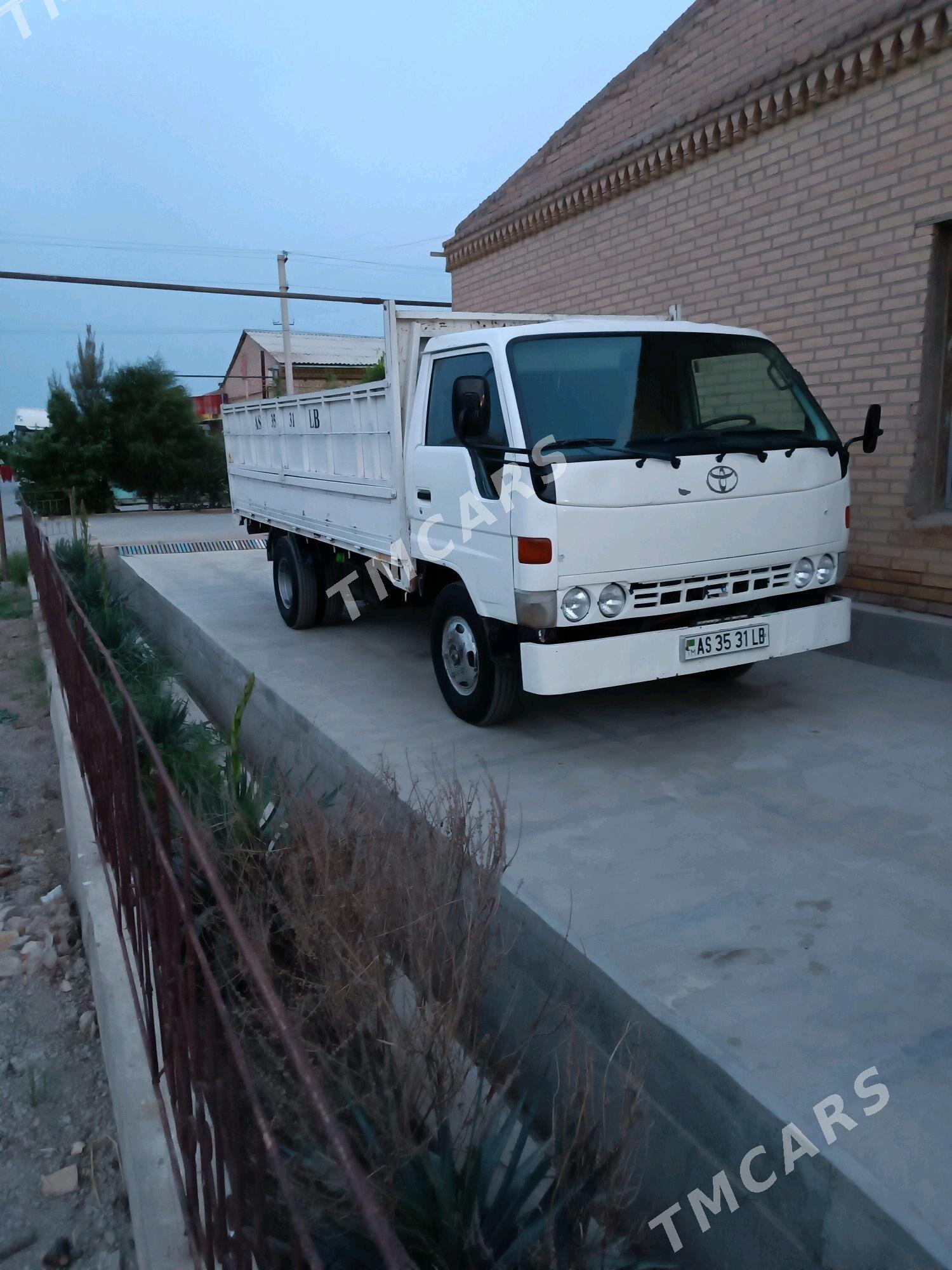 Toyota Dyna 1999 - 140 000 TMT - Sakar - img 6