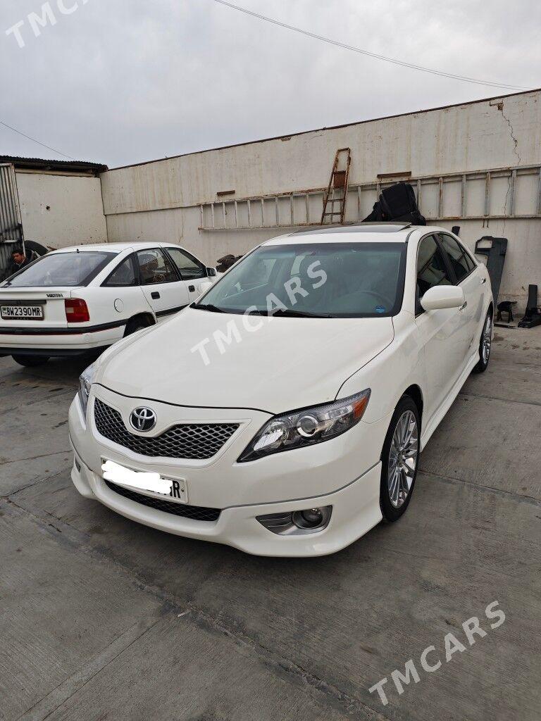 Toyota Camry 2011 - 230 000 TMT - Мары - img 5
