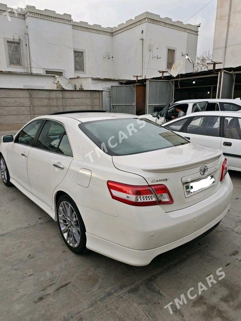 Toyota Camry 2011 - 230 000 TMT - Мары - img 8