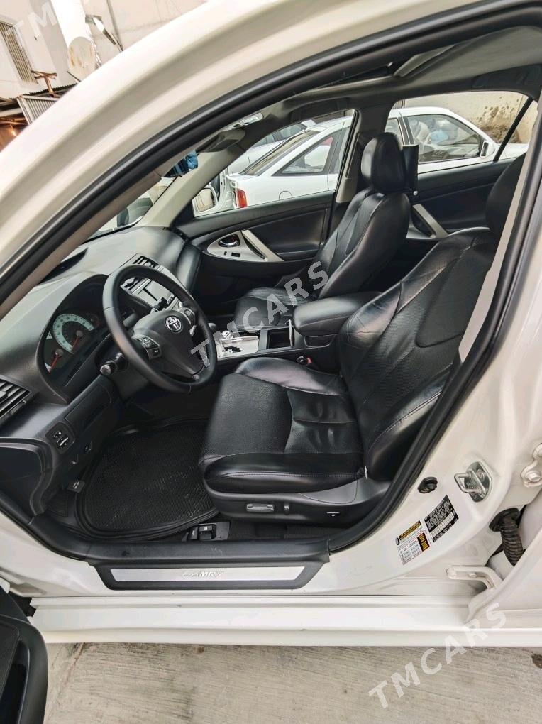 Toyota Camry 2011 - 230 000 TMT - Мары - img 9
