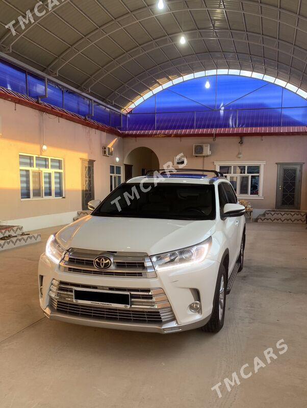 Toyota Highlander 2017 - 459 999 TMT - Ашхабад - img 3