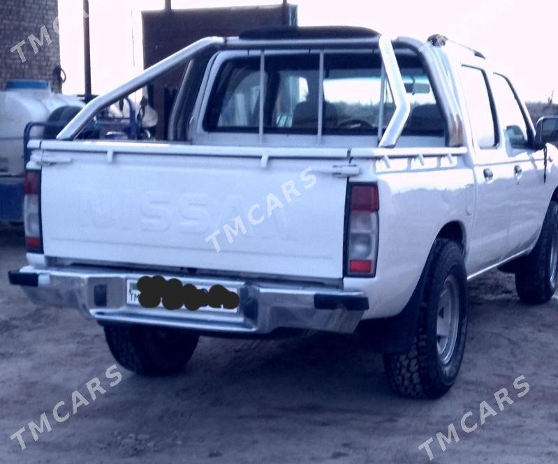 Nissan Navara 2007 - 130 000 TMT - Garabekewül - img 3
