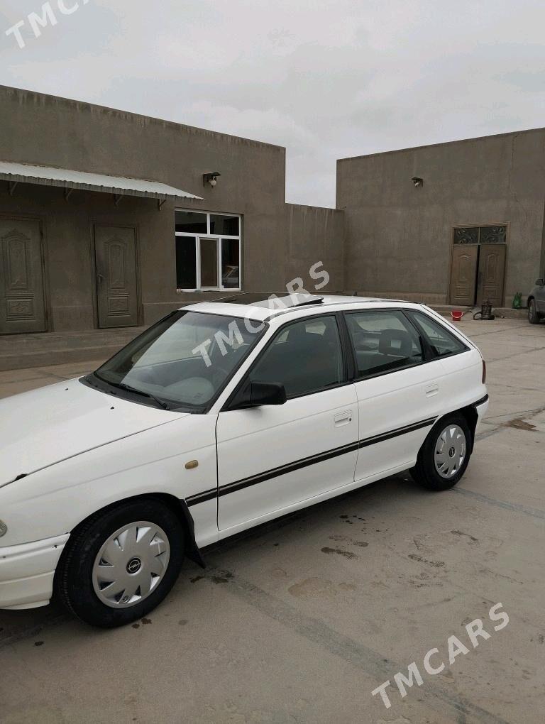 Opel Astra 1994 - 30 000 TMT - Мары - img 6