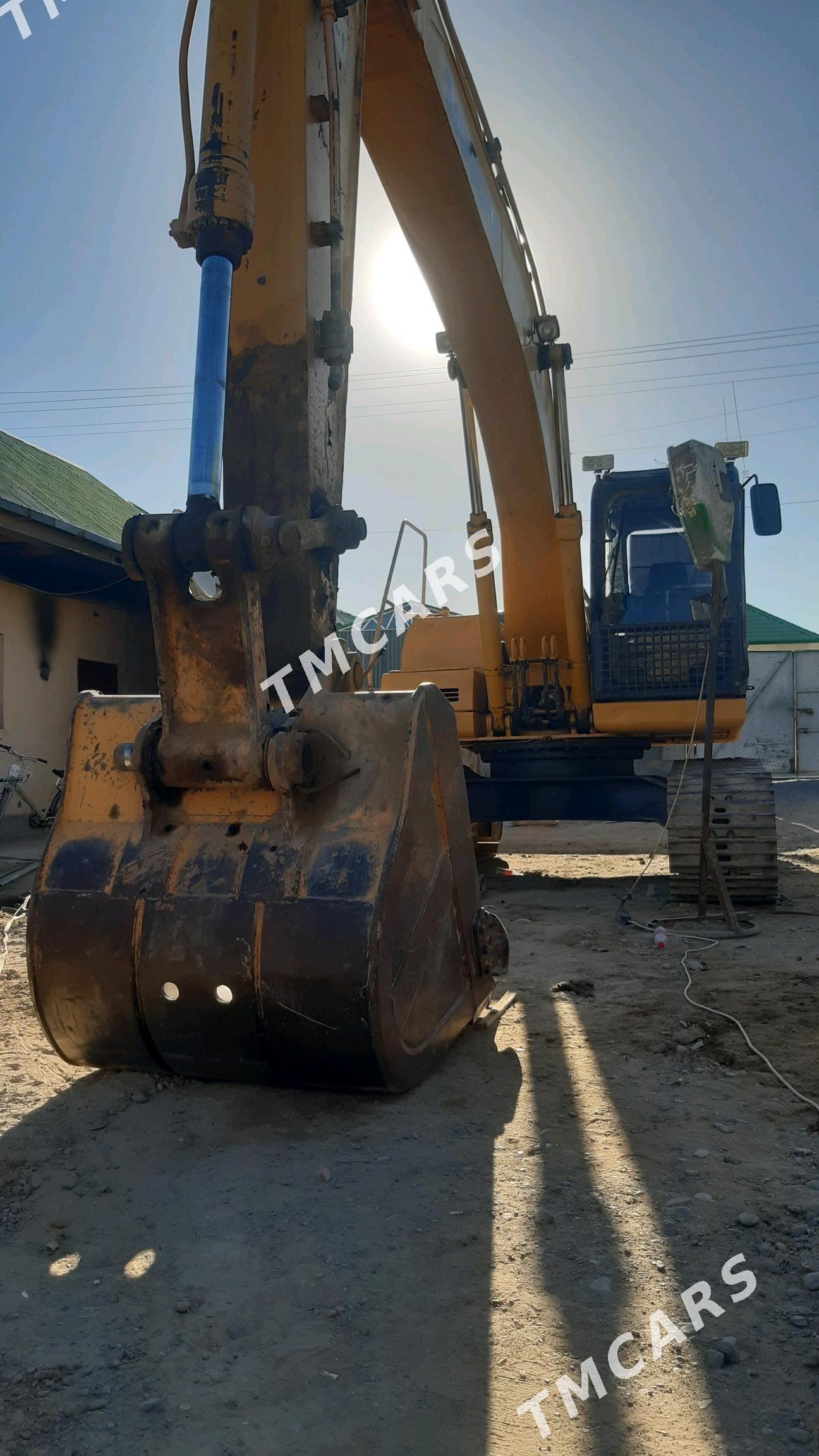 LiuGong CLG 922E 2011 - 800 000 TMT - Ашхабад - img 4