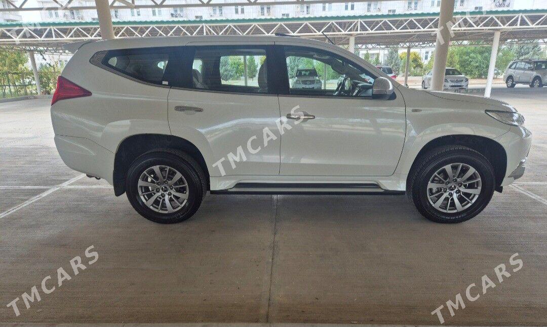 Mitsubishi Montero 2019 - 352 000 TMT - Aşgabat - img 3