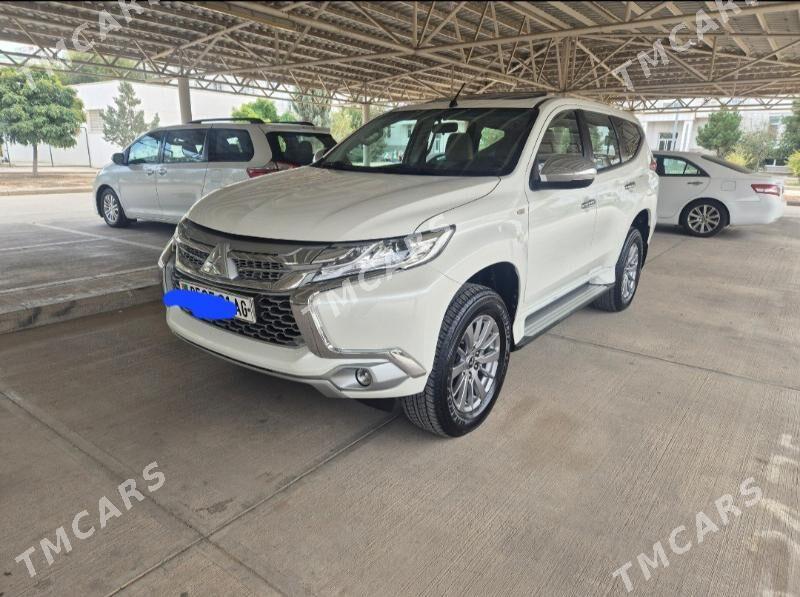 Mitsubishi Montero 2019 - 352 000 TMT - Aşgabat - img 2