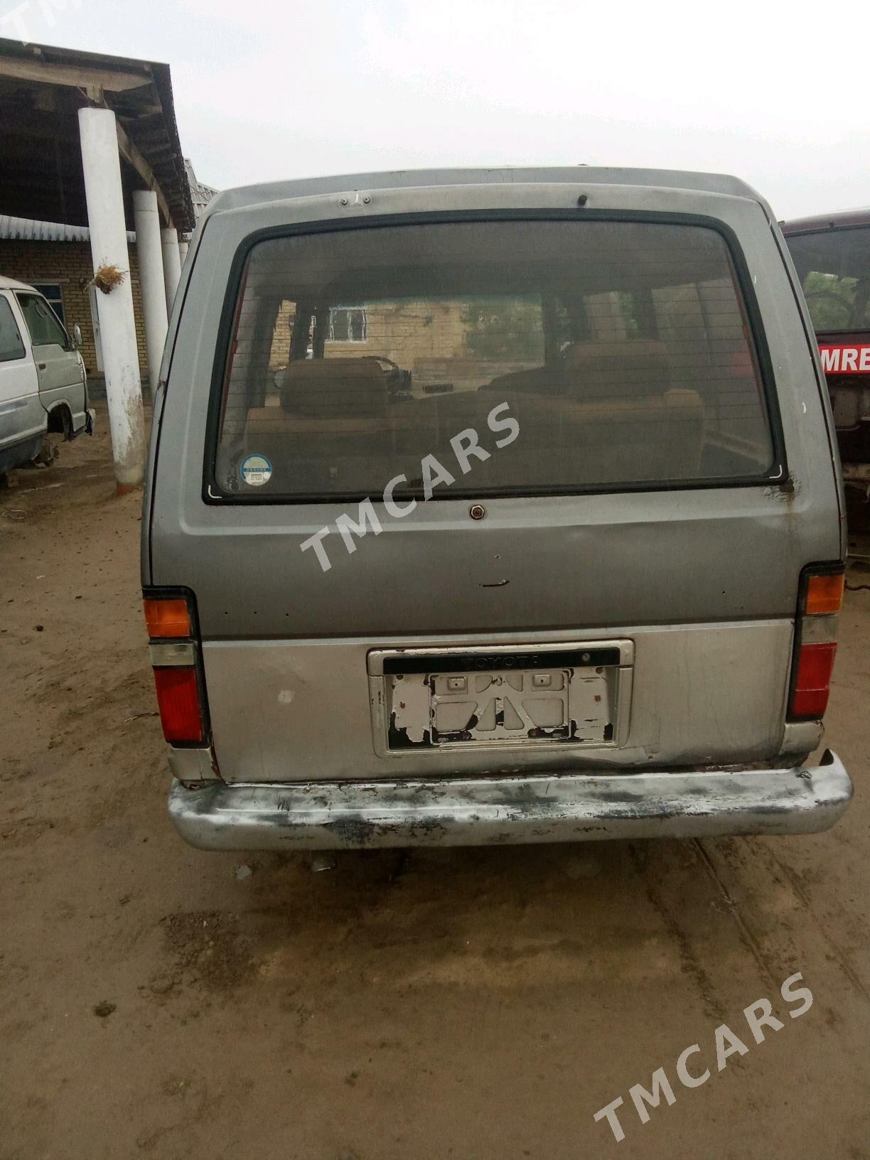 Toyota Hiace 1989 - 10 000 TMT - Mary - img 4