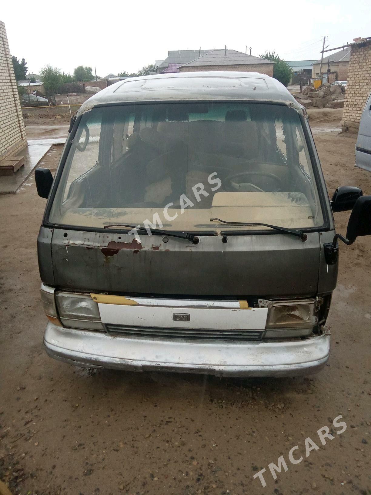 Toyota Hiace 1989 - 10 000 TMT - Mary - img 3