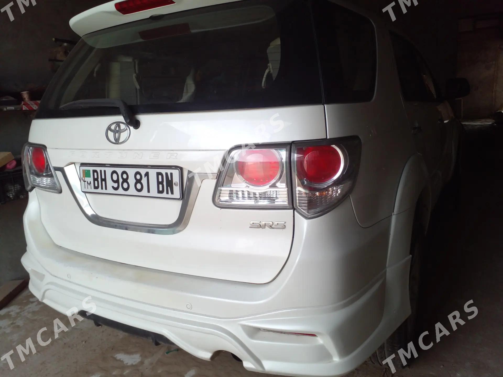 Toyota Fortuner 2014 - 360 000 TMT - Balkanabat - img 2